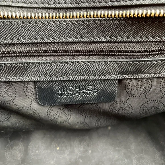 Michael Michael Kors Selma Stud Satchel Bag - Picture 4 of 11